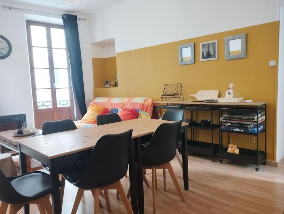 Appartement En Plein Centre. Carpentras Exteriér fotografie